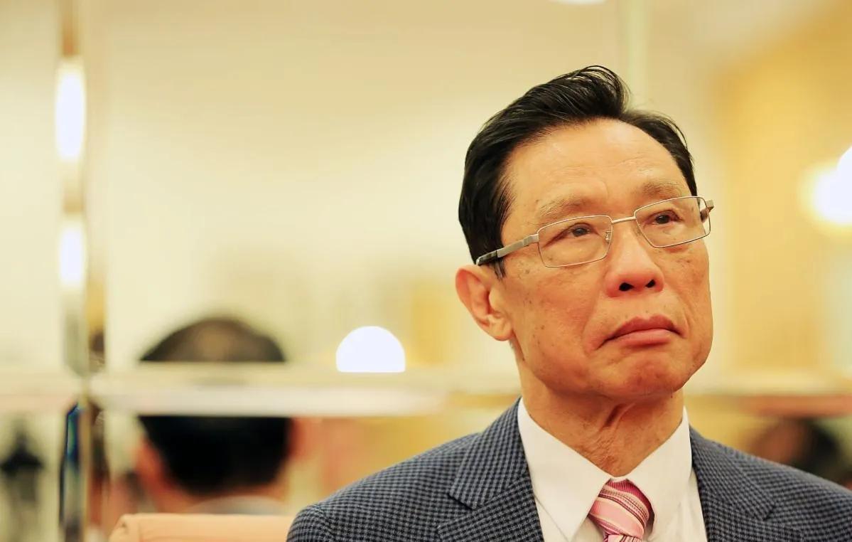 明年疫情还会严重吗?科学预测与应对策略全解析 明年疫情还会严重吗?科学预测与应对策略全解析