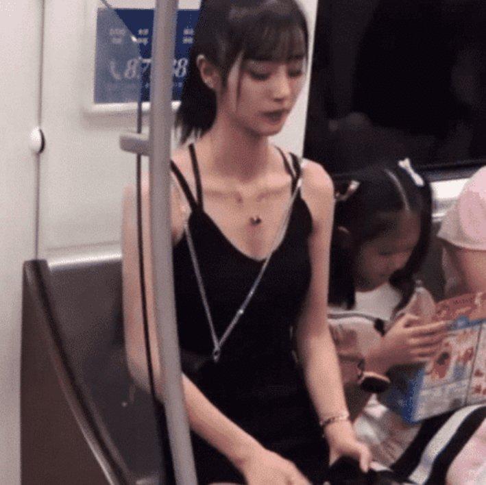 广州疫情趋缓仍需警惕，西安再现本土病例