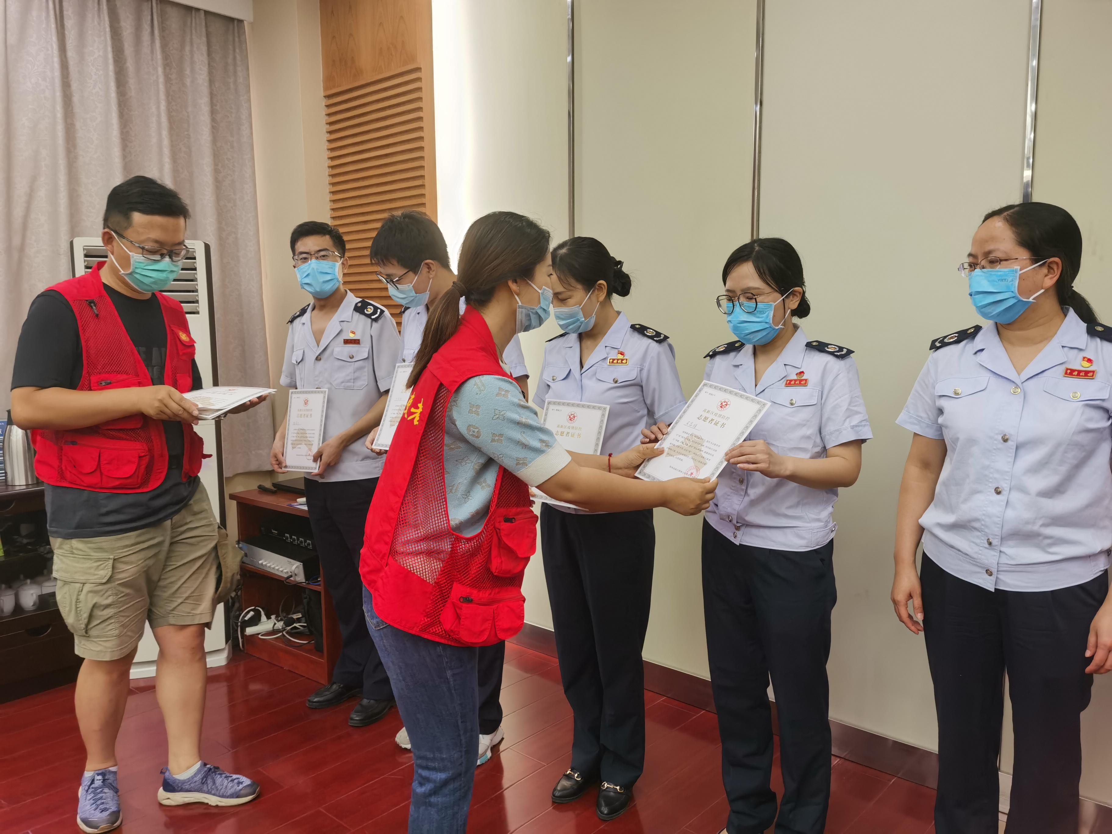 河南郑州疫情人员名单背后的故事,数据、责任与温情 河南郑州疫情人员名单背后的故事,数据、责任与温情