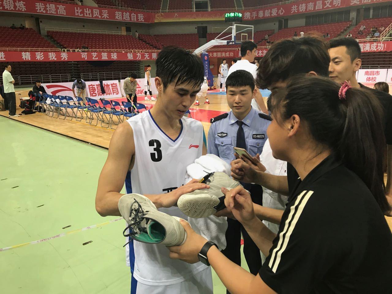 澳门与拉萨,疫情管控政策的差异与启示 澳门与拉萨,疫情管控政策的差异与启示