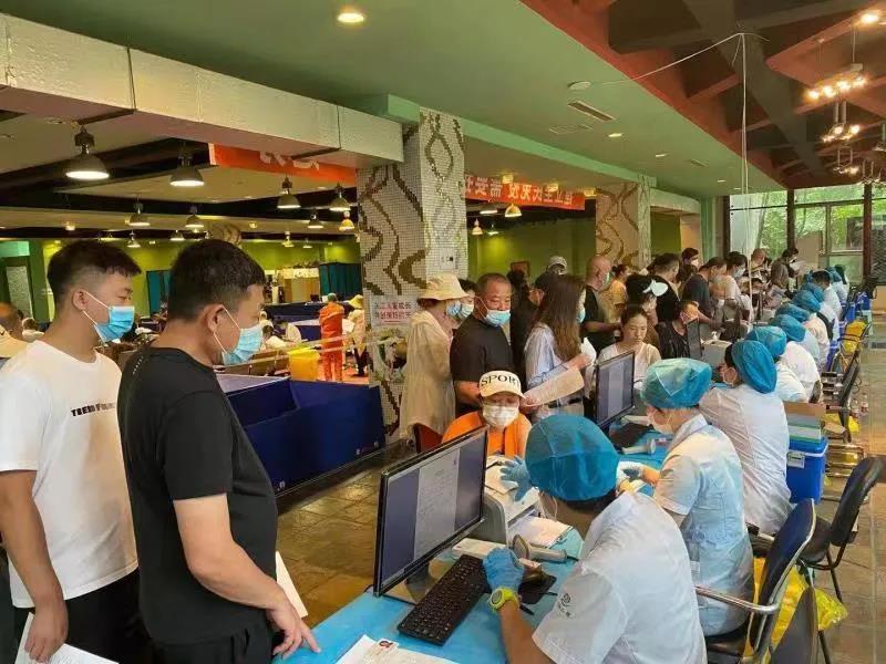 重庆疫苗紧张，市民接种需求激增下的挑战与应对