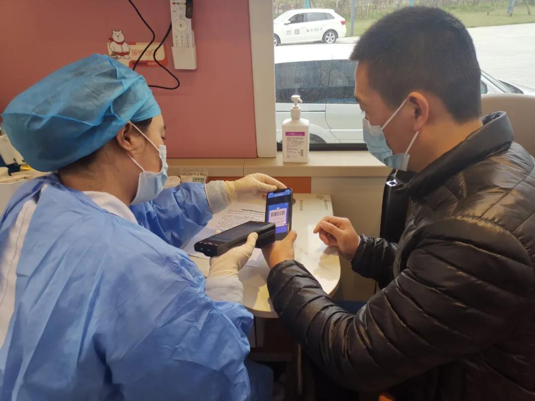 北京疫苗，重庆能打吗？跨区域接种指南与疫情下的思考