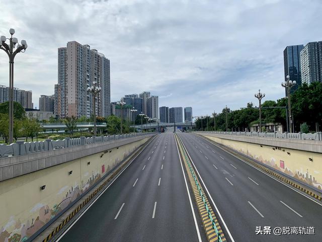 疫情下的成都封城，2022年7月的坚守与希望