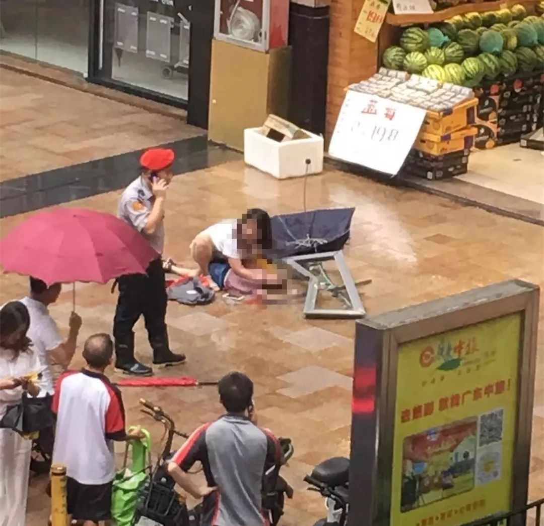 疫情之下，贵阳超市被抢空
