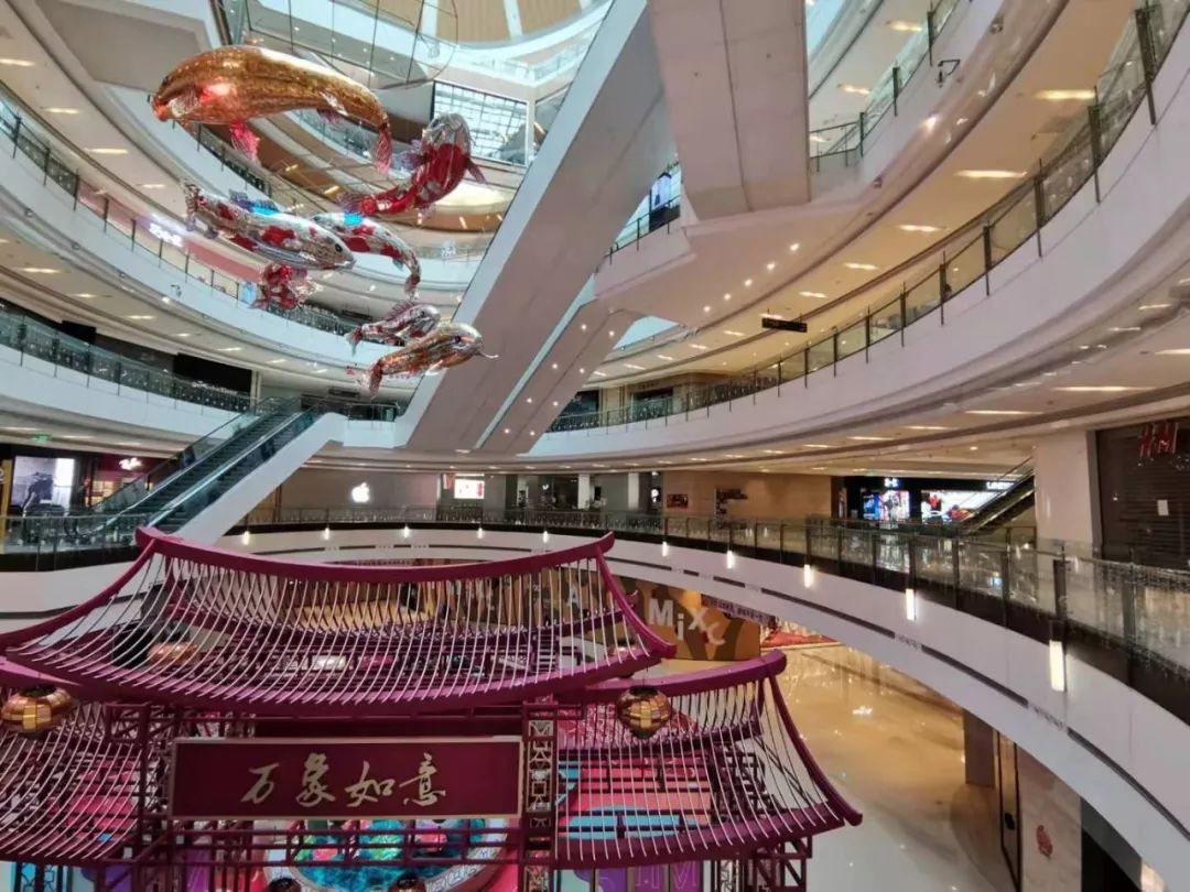 郑州疫情下的商场闭店潮，城市脉动的静默与复苏之路