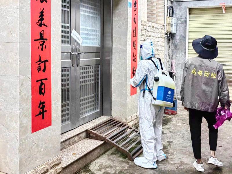 双城记，上海与海口疫情现状对比分析—从防控策略到民生应对的深度观察