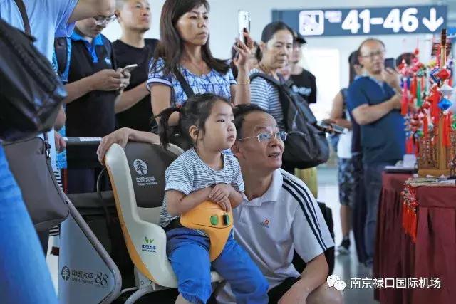 南京机场疫情下的航站楼，一座城市的坚守与复苏之路