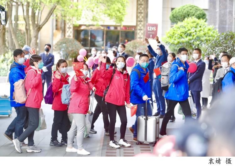 上海新冠疫情防控成效显著，市民生活逐步恢复正常