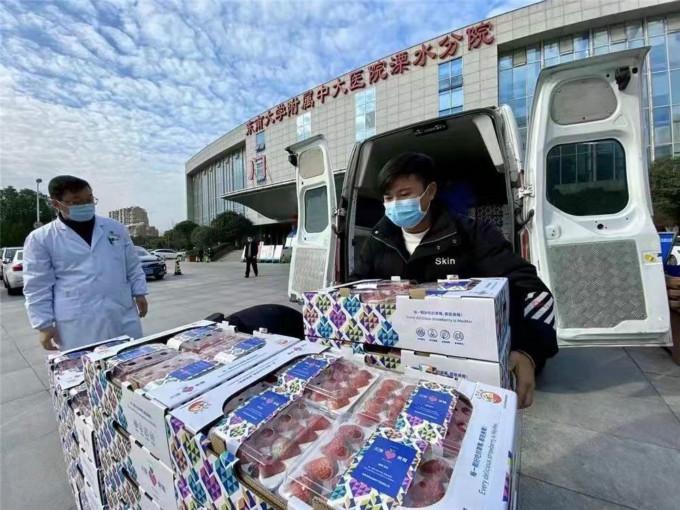 南京抗疫护士,英勇无畏,守护生命 南京抗疫护士,英勇无畏,守护生命